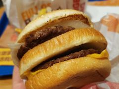 狠霸王牛堡-汉堡王(EAC欧美中心店)