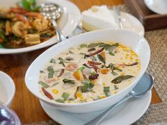 -Chom Cafe and Restaurant