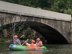 -安吉龙王山峡谷漂流