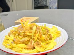 -郑猛记石岐鸽主题餐厅(长江店)