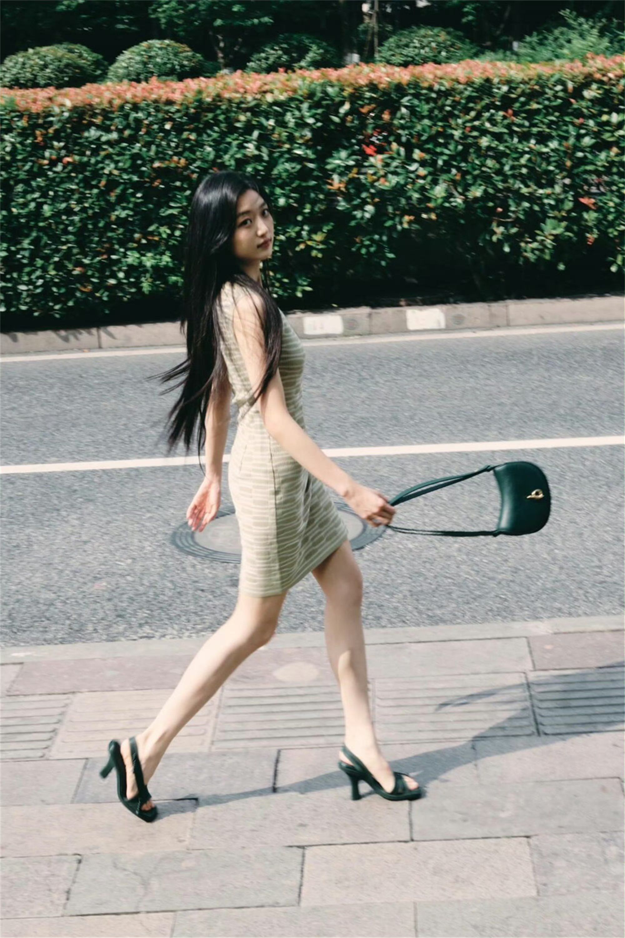 孙千夏日街拍美图!