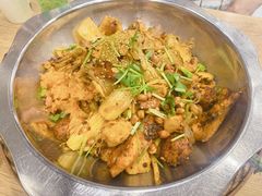-愉肴麻辣香锅(中山路店)