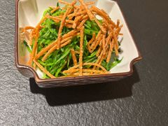 热拌馓子豆苗-锦荟JINHUI·浙江小馆(上海荟聚店)