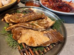 极品浇汁肥牛肋条-草家酱蟹炭火烤肉店(珲春南路一店)