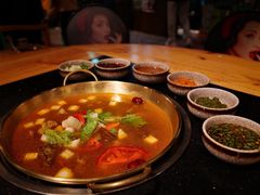 -顶顶汤火牛排火锅·经典铜锅涮肉