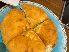 拉丝奶酪饼-蒙亨·手把肉·蒙古包文化主题餐厅(天恒广场店)