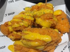 -W COLLECTIVE  DESSERT SHOP