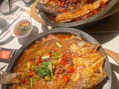 -鸣记脆皮烤鱼·海鲜烤鱼(三八广场店)