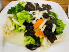 -溢心园香河肉饼总店