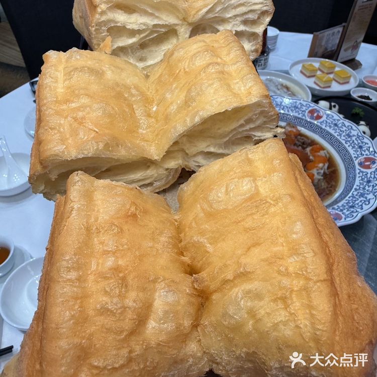 游览珠海渔女和日月贝等景点,感受珠海独特的海滨风情!