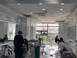 -镁连社·美联社