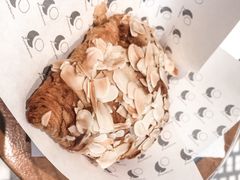 杏仁可颂-Luneurs(幸福里店)