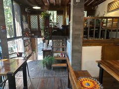 -蓝壁虎咖啡酒馆