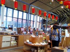 -田园东方蜜桃村的田野营地