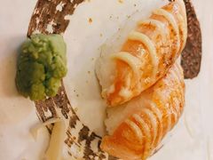 火炙焦糖三文鱼手握-坂吉屋·居酒屋深夜食堂(龙湖店)