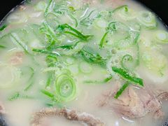 肉多多雪浓汤-神仙雪浓汤(明洞店)