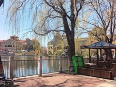 -王府井奥莱棋盘山小镇