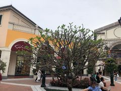 -佛罗伦萨小镇广佛名品奥特莱斯(疏港路店)