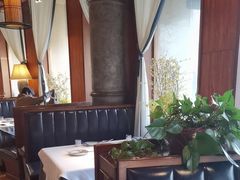 -八府香鸭·啫啫煲(华山路店)