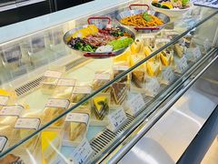 自助取餐区-禾沐·轻食·面包·咖啡