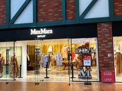 -燕莎奥特莱斯购物中心