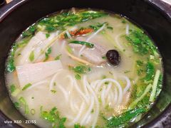 妈妈过桥米线-妈妈故事米线(市府恒隆店)