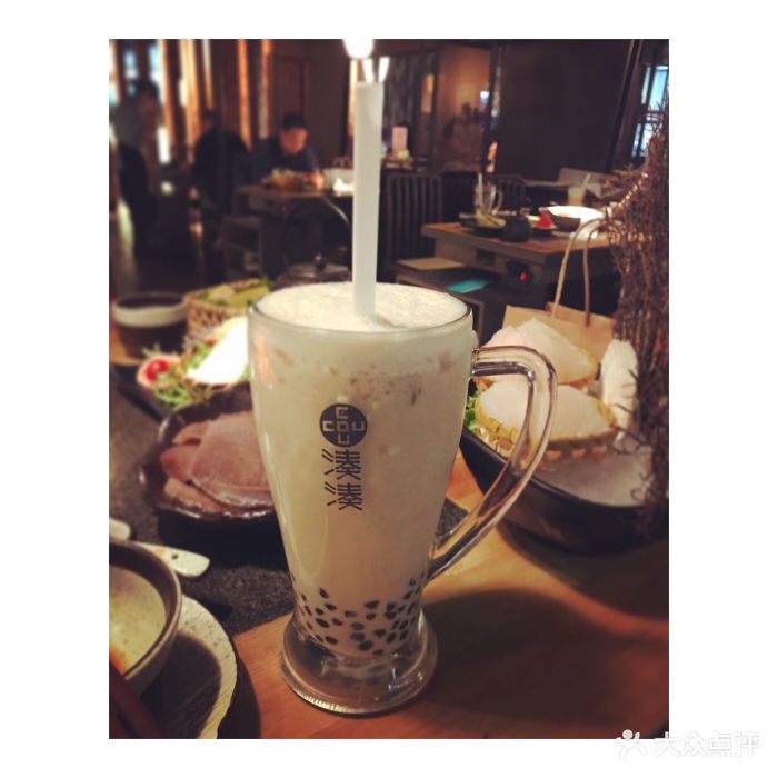 凑凑火锅·茶憩(来福士广场长宁店)大红袍珍珠奶茶图片 