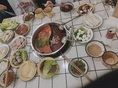 番茄鸳鸯锅-龙奎老牛市井火锅