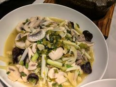 雪菜蘑菇肉片-虎哥私房菜(馒头山店)