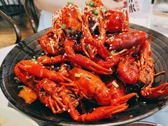 -巴厘龙虾·榜首油焖大虾(音乐学院·沿江酒馆店)