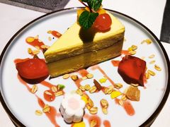 芒果慕斯-魔膳厨房·果木牛排·西餐厅(MM2店)