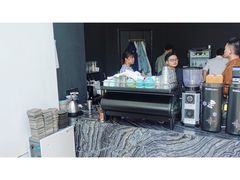 -UNI UNI(环亚凯瑟琳店)