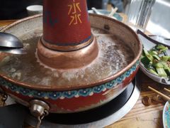 景泰蓝铜锅-毛辣果·贵州红酸汤牛肉火锅(西单店)
