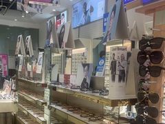 -诺柯视眼镜-蔡司依视路官方工厂店(淞南一店)