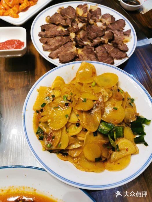 漳河青花椒鱼头火锅图片