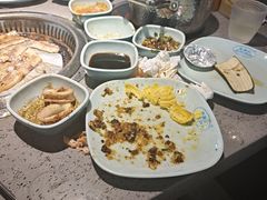 -金滏山烤肉·海鲜·火锅自助餐厅(襄阳万达店)