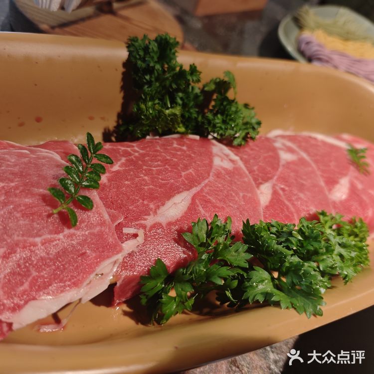 牛肝菌、鸡枞菌等当季拼盘脆嫩多汁