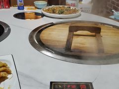 -人民公社铁锅炖·东北菜(卫国道店)