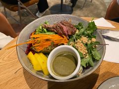 泰式烤牛肉色拉-Wagas沃歌斯(长宁龙之梦店)