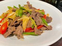 酸木瓜炒牛肉-紫滇源云南生态菜(丹凤街店)