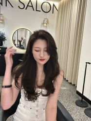 -SWANK SALON
