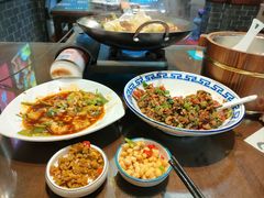 -富正毅三下锅(体育馆店)