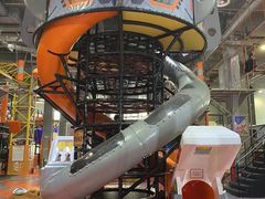 -嗨翻Hi-Fun竞技主题乐园·蹦床亲子生日轰趴(国光1937店)