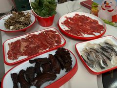 -毛辣果·贵州红酸汤牛肉火锅(西单店)