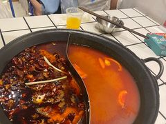 -鹿鸣山草本茶香火锅(园西路店)