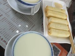 -周大娘牛乳(旧寨古村总店)