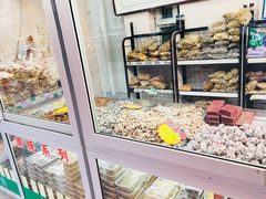 面包甜点陈列柜-天津堆姐糖堆刨冰(河东区总店)
