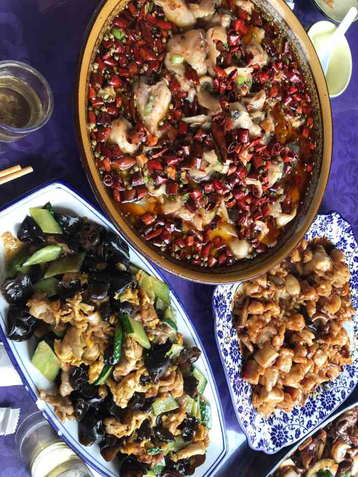 津津饭店(兴华路店)-"友人小聚,总体感觉经济实惠,干净卫生,而.