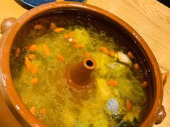 建水汽锅鸡小份-麦麦山云南菜(复地活力城店)