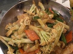 -鹤乡东北菜(崮山路店)